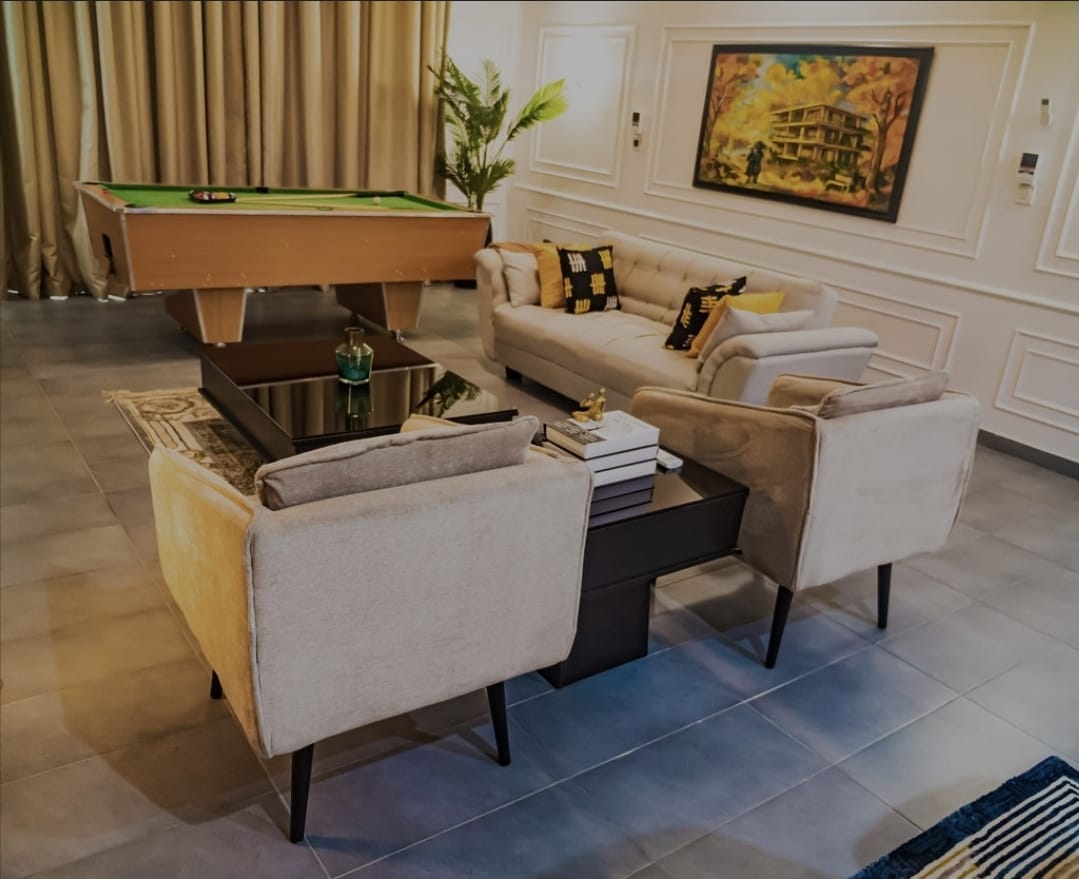 Emerald Harbour Apartments offers a perfect blend of comfort, style, and convenience in the serene environment of Lakowe Lakes Golf Resort, Lagos.